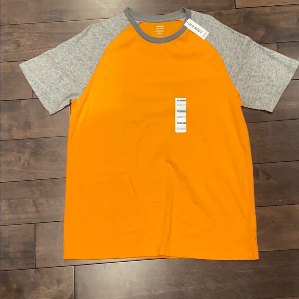 Men’s Medium Old Navy Tshirt